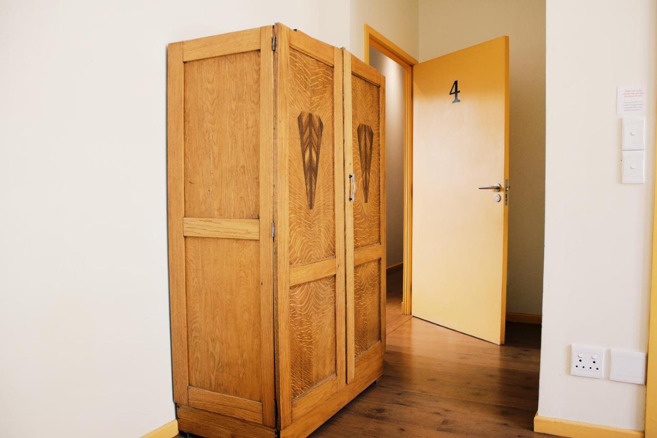 Scalabrini Accommodation Cape Town Bagian luar foto